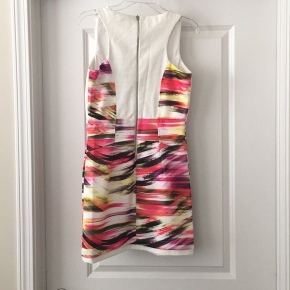 Romeo + Juliet Dress - Picture 2 of 7